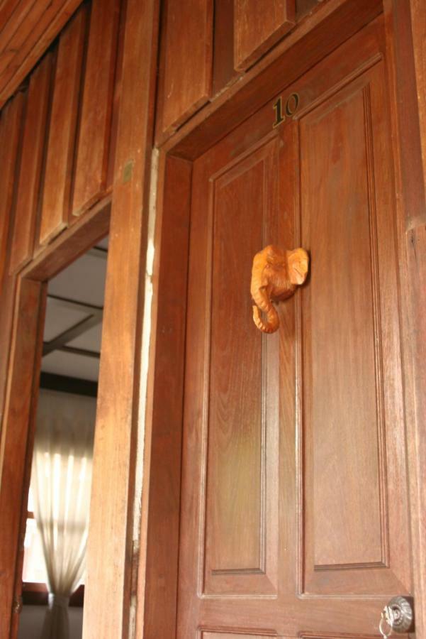 Mano Temple House Hotel Luang Prabang Buitenkant foto