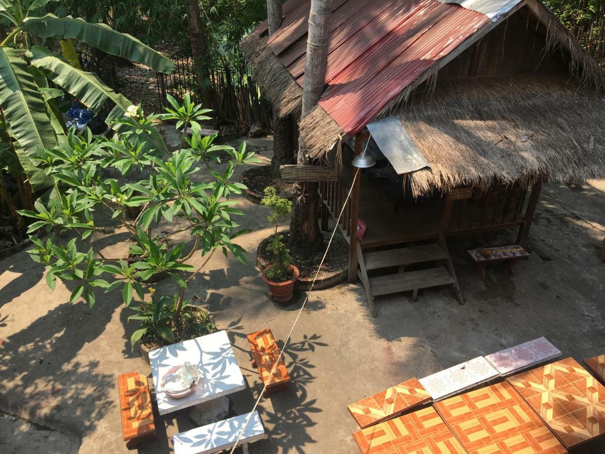 Mano Temple House Hotel Luang Prabang Buitenkant foto
